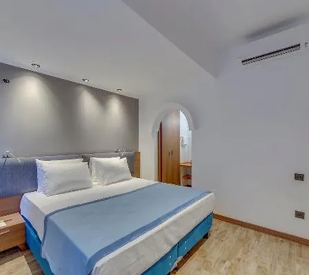 Adella Garden Marina 3* Kuşadası