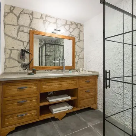 Adella Garden Marina Otel Kuşadası