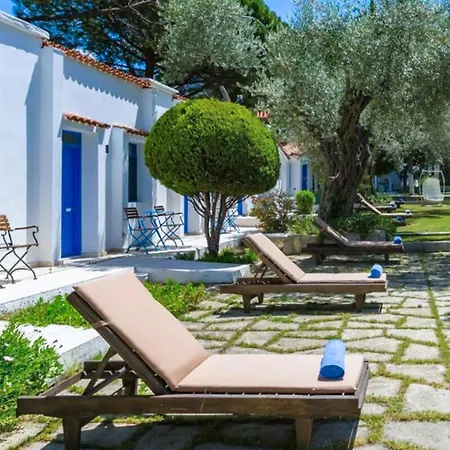 Adella Garden Marina Hotel