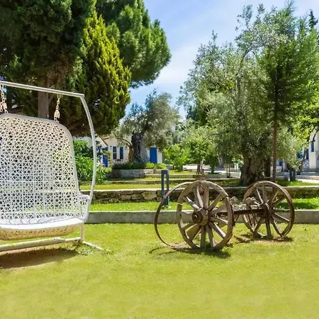 Adella Garden Marina Otel 3*